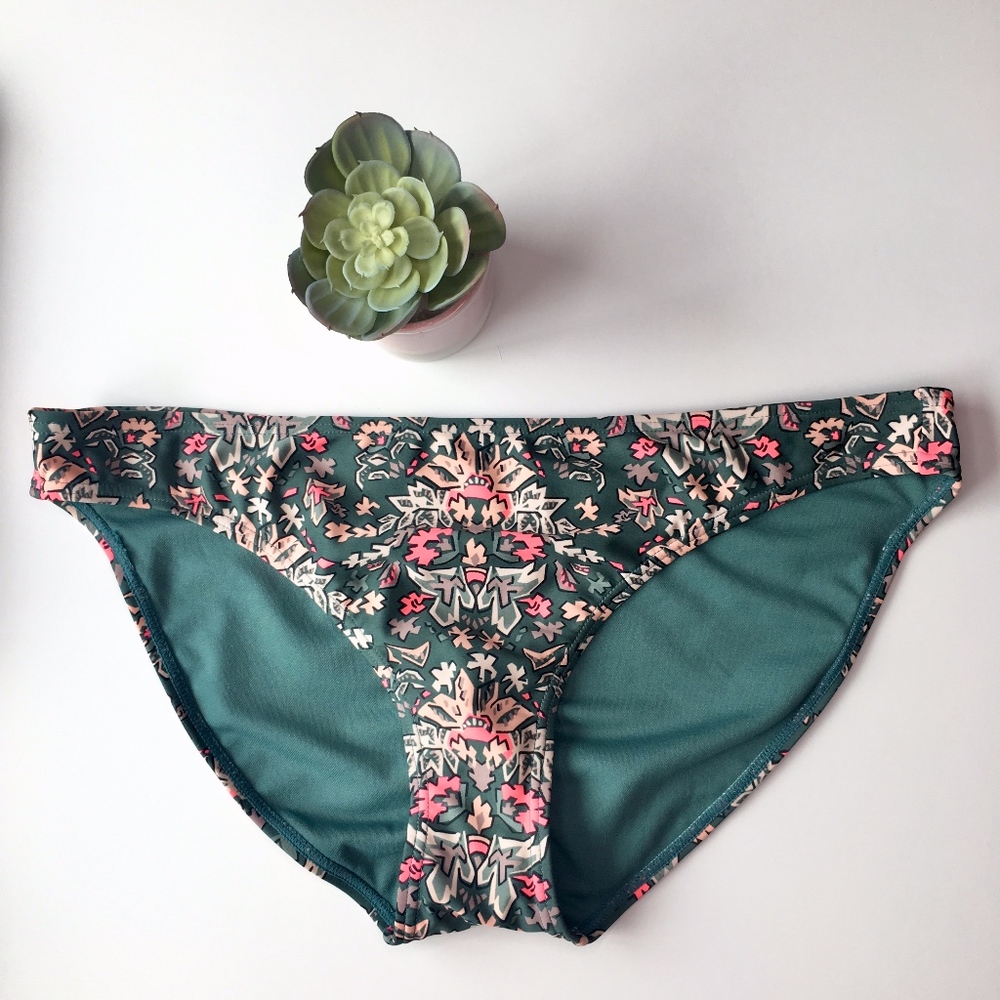 xhilaration | NWOT Teal Print Cheeky Ruched Btm B1